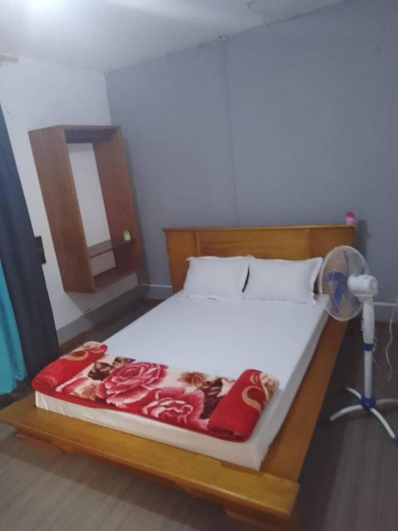 Bh Apero Club Hotel Bertoua ภายนอก รูปภาพ